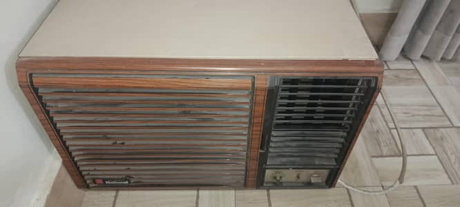 National window AC 1.5 ton In Good Condition