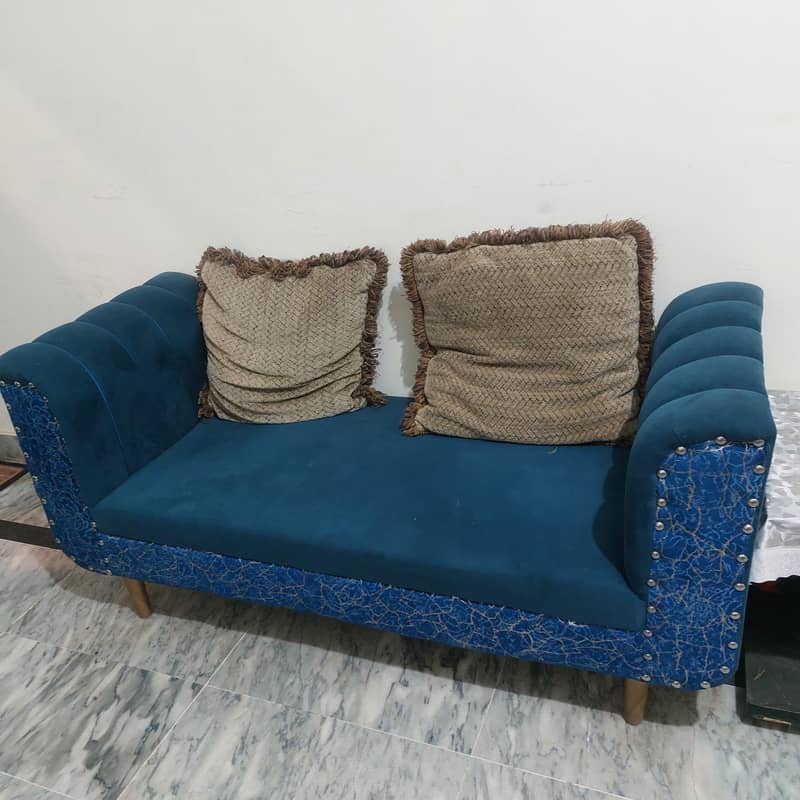 couch with 2 stools 0