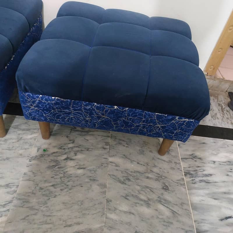 couch with 2 stools 2
