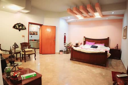 1 Kanal Semi Commercial House on 80 Ft Road for Rent in West Wood Housing Society, Lahore Ideal for School Multinational Company or Lab