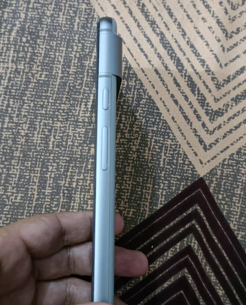 Pixel 8 (8/128) 2