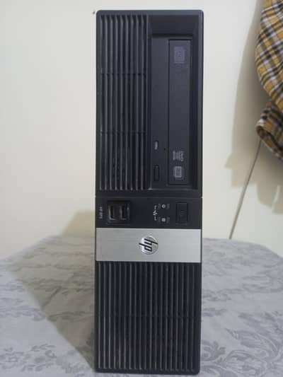 hp desktop cpu  complete computer setup with wires