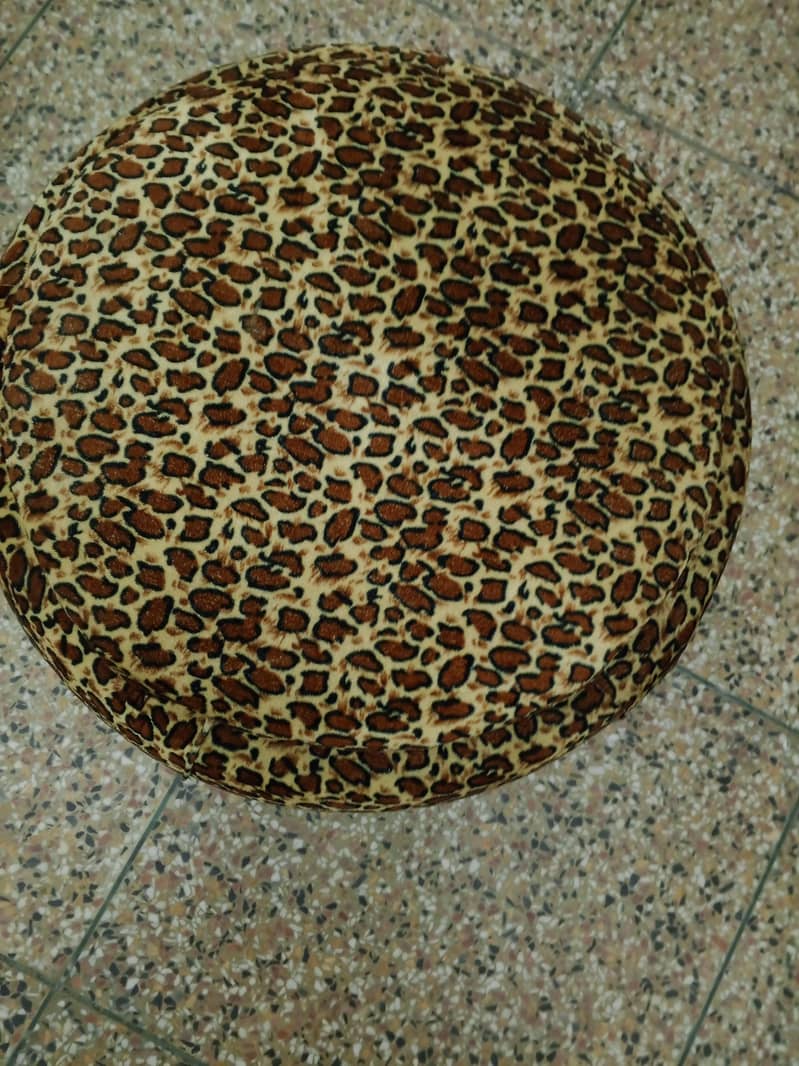 stool 4