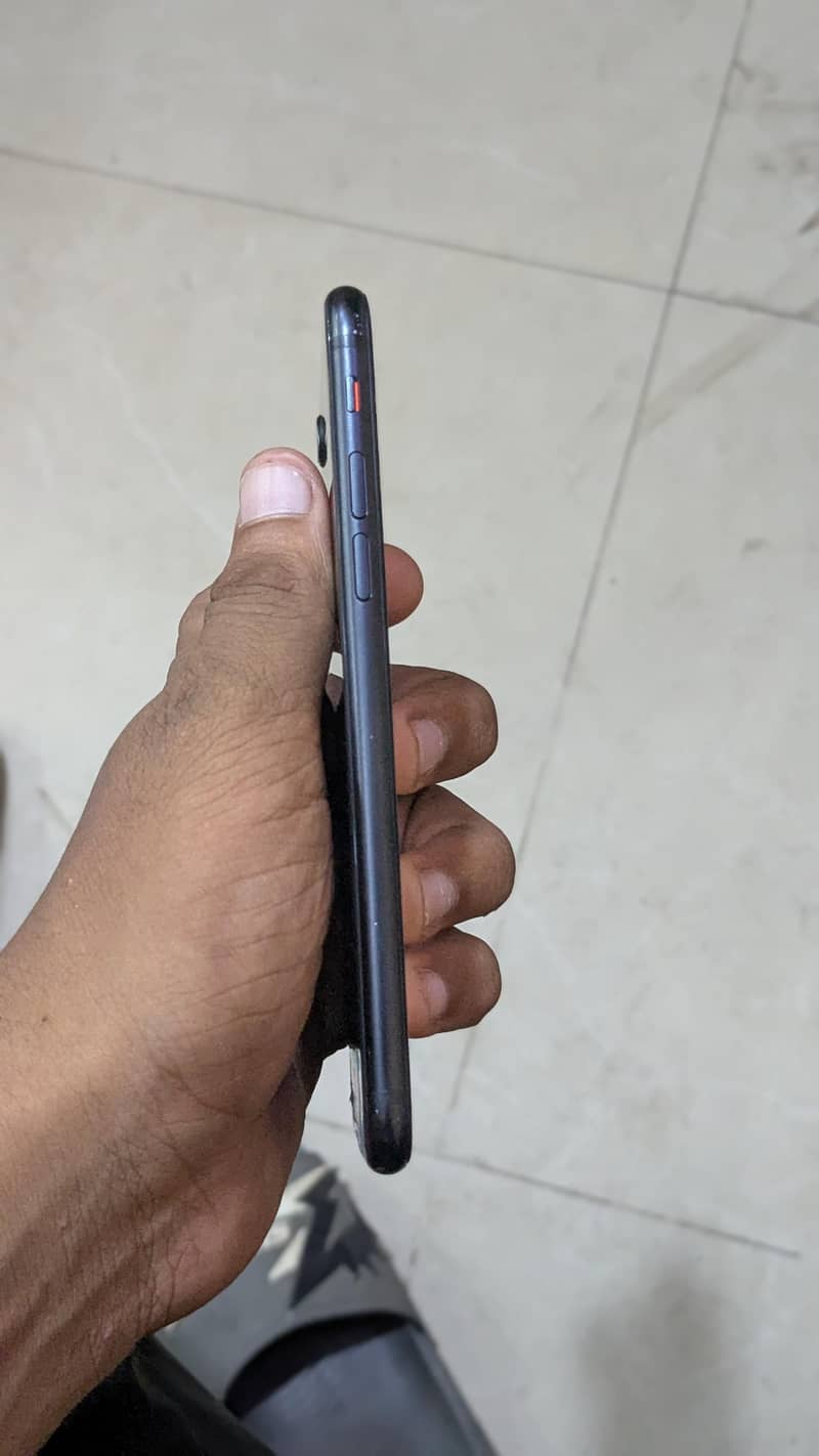 IPHONE SE 2020 3