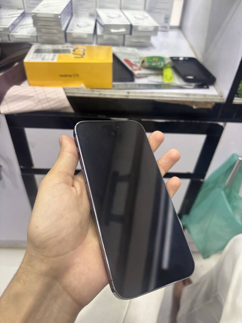 Iphone 14pro max 3