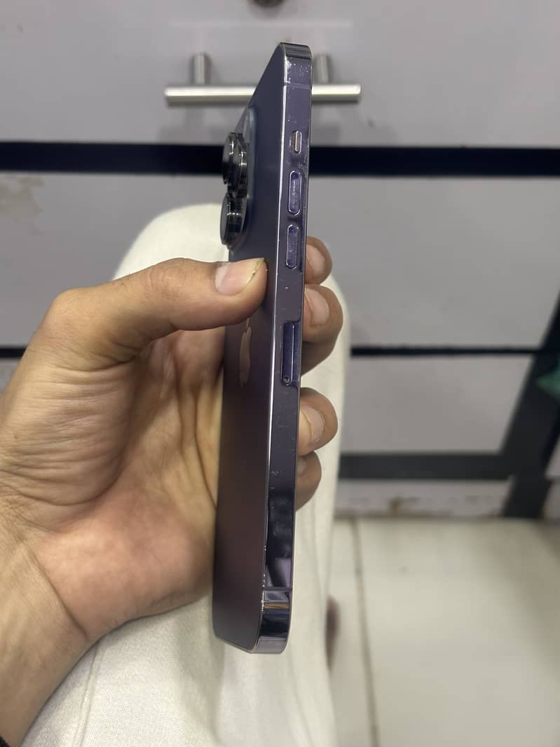 Iphone 14pro max 4