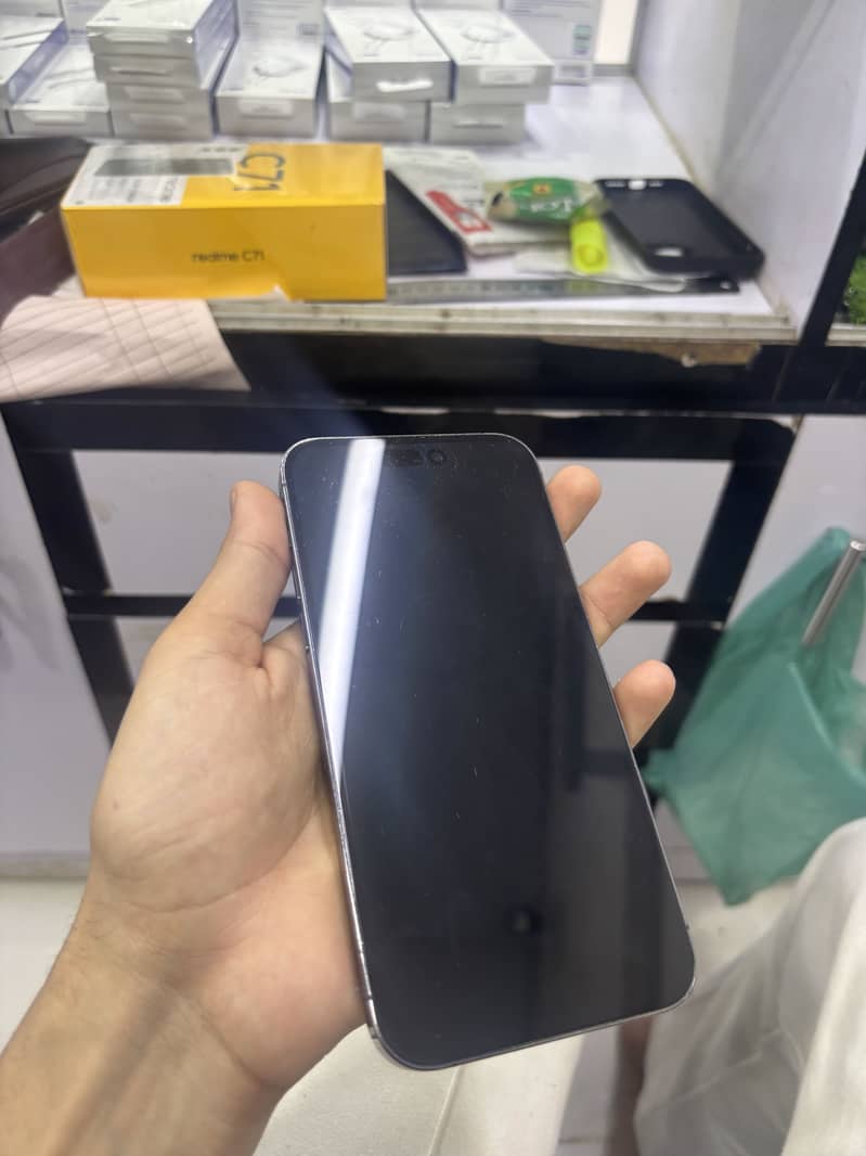 Iphone 14pro max 6