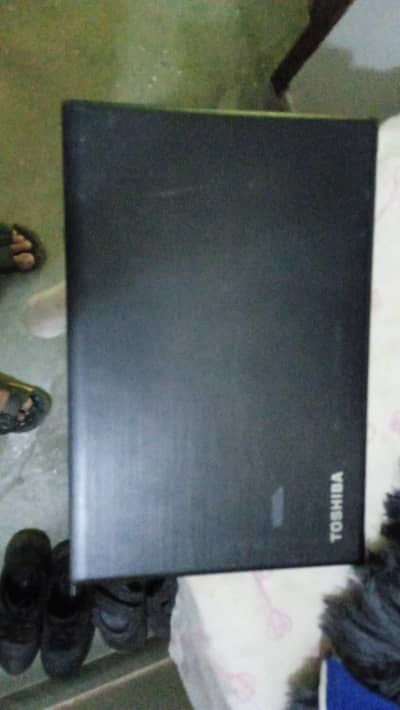 Toshiba Tecar Core i7 7th generation 8gb ram SSD 128 Laptop