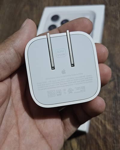 Apple original 40w Dynamic Adapter for iPhone