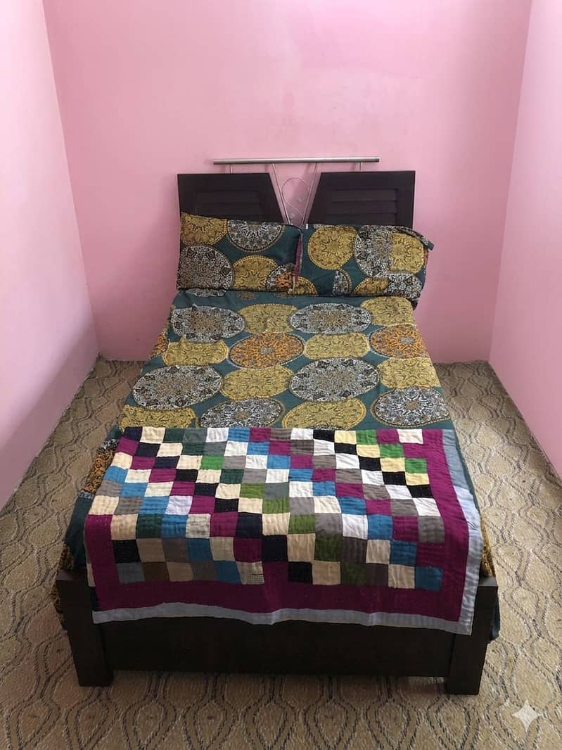 SINGLE BED BEST CONDITION 1