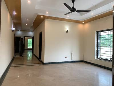 Beautiful One Kanal Upper Portion For Rent DHA Phase 3 Sector XX