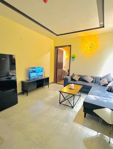Daily basis and weekly basis 0ne bedroom fully furnished luxury apartments available for rent Gulberg greens Islamabad