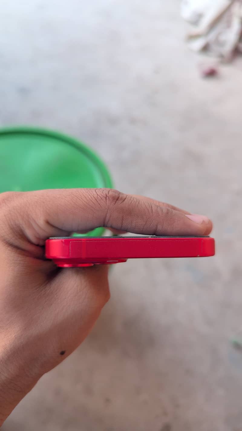 iPhone 14 3