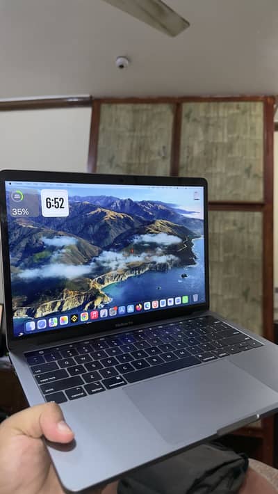 Macbook pro 2019 13 inch 16/256 space grey