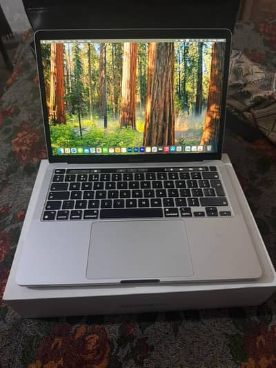 MacBook Pro M2 8/256