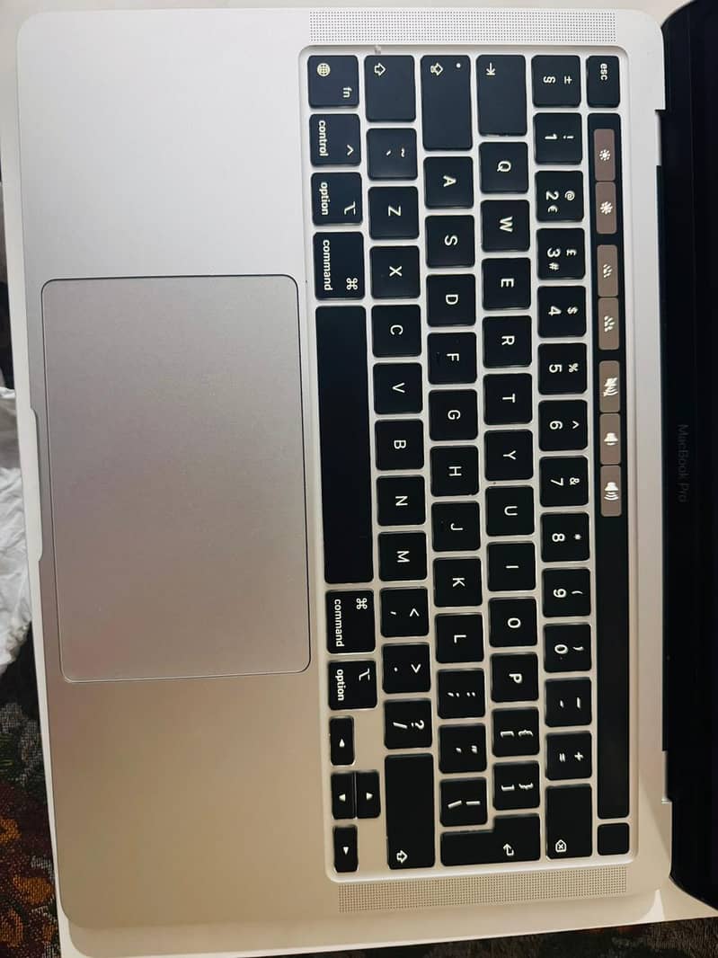 MacBook Pro M2 8/256 2