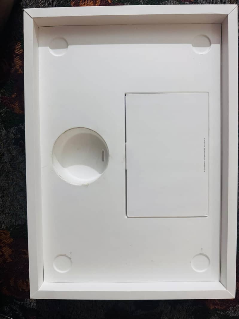 MacBook Pro M2 8/256 4