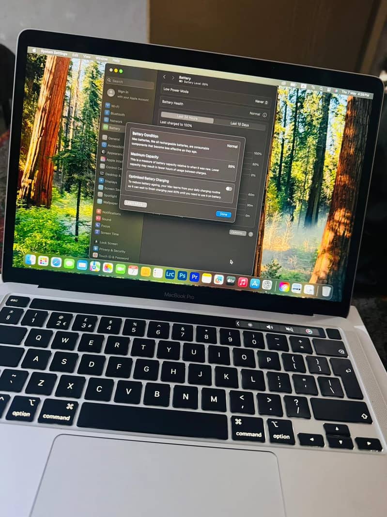 MacBook Pro M2 8/256 10