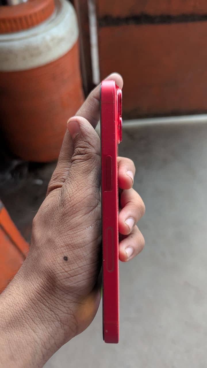 iPhone 14 7