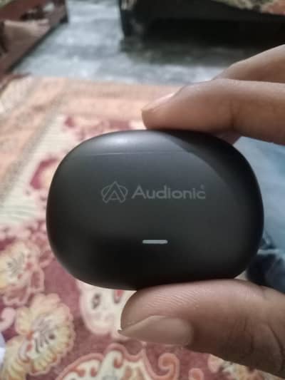 Air buds audionic 100%, sound base