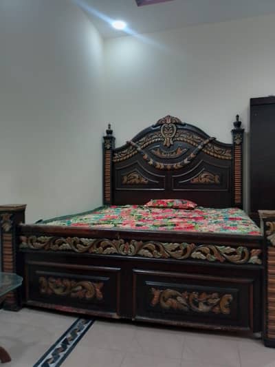 Double bed without matres