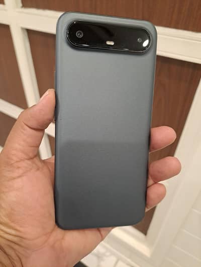 slimest mobile in the world . pova slim 5g . 8+8=16gb 256 gb