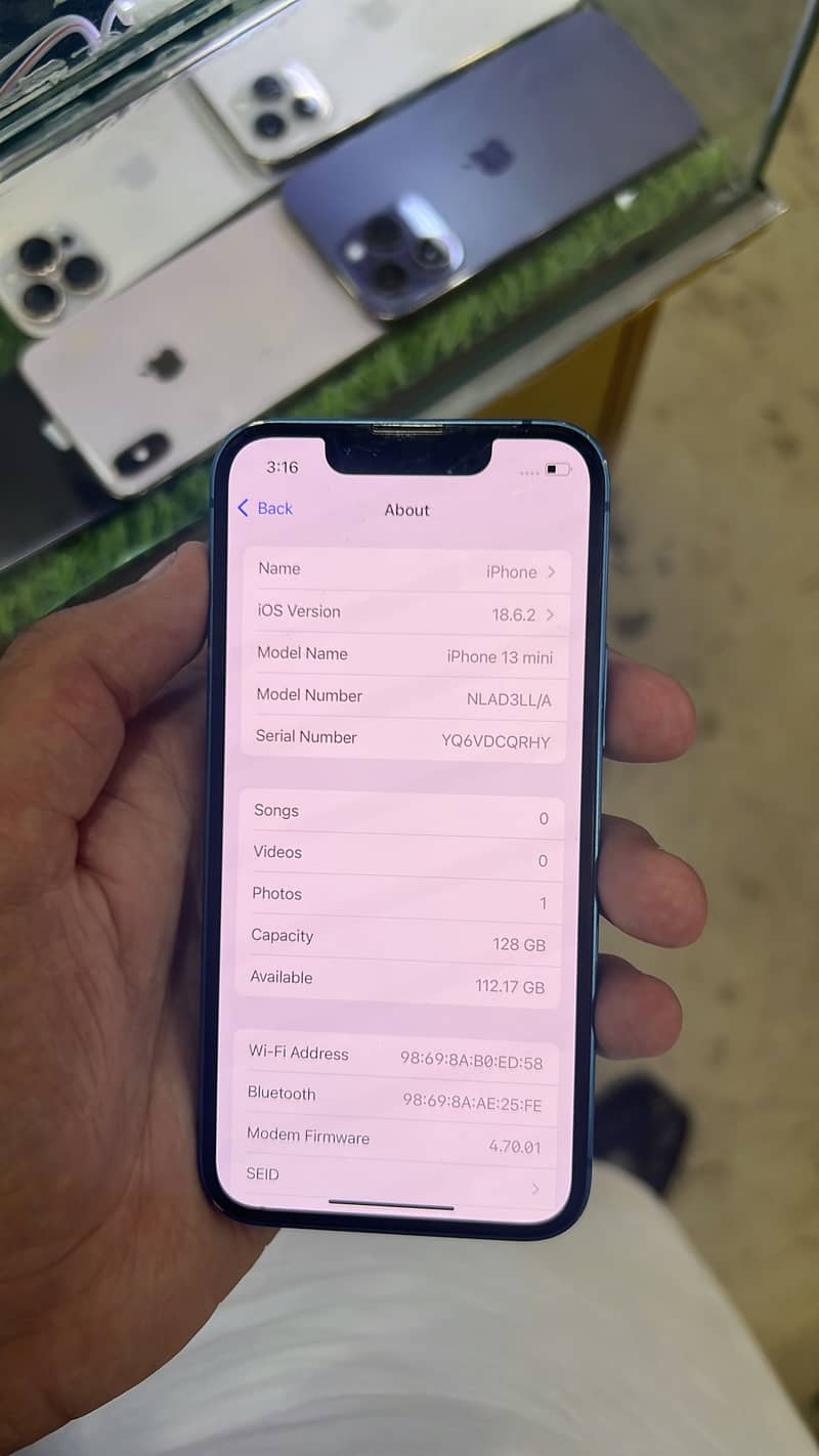 iPhone 13 mini 0