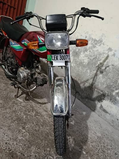 Honda cd 70 2017 model urgent sale. . .