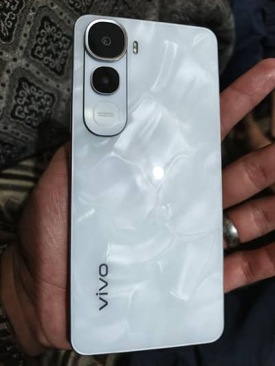 Vivo Y400