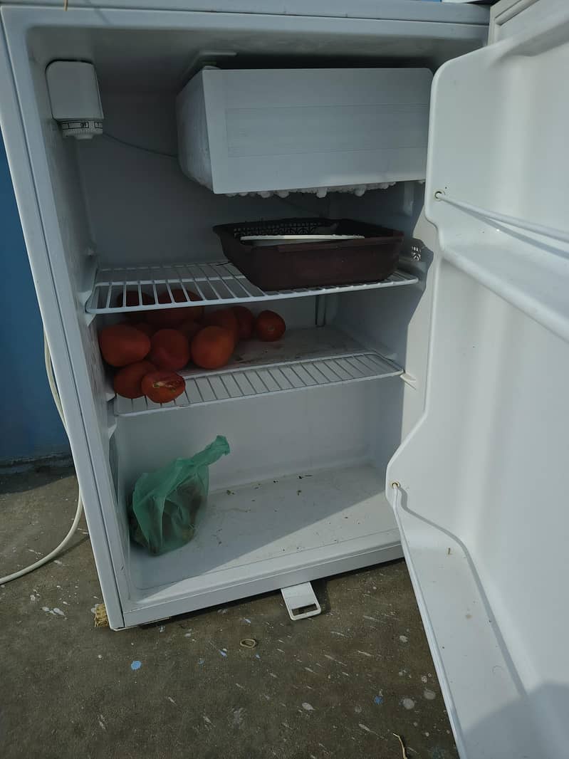 Room Fridge 0