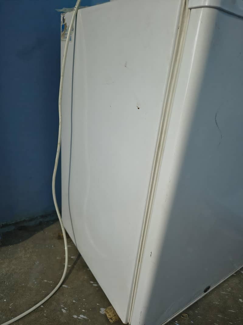 Room Fridge 1