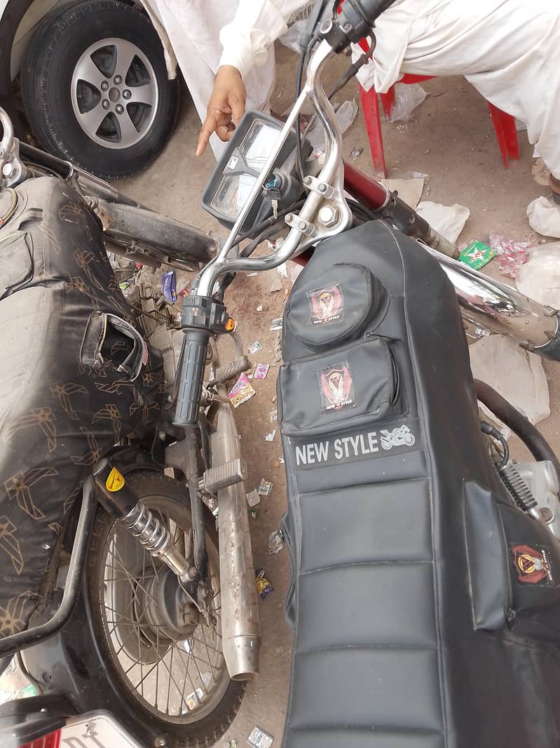 125. . . model 2021 bilkul VIP bike hai sab kuchh genuine hai 3