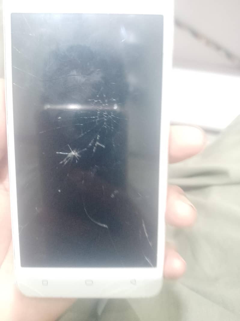 Oppo A37 0