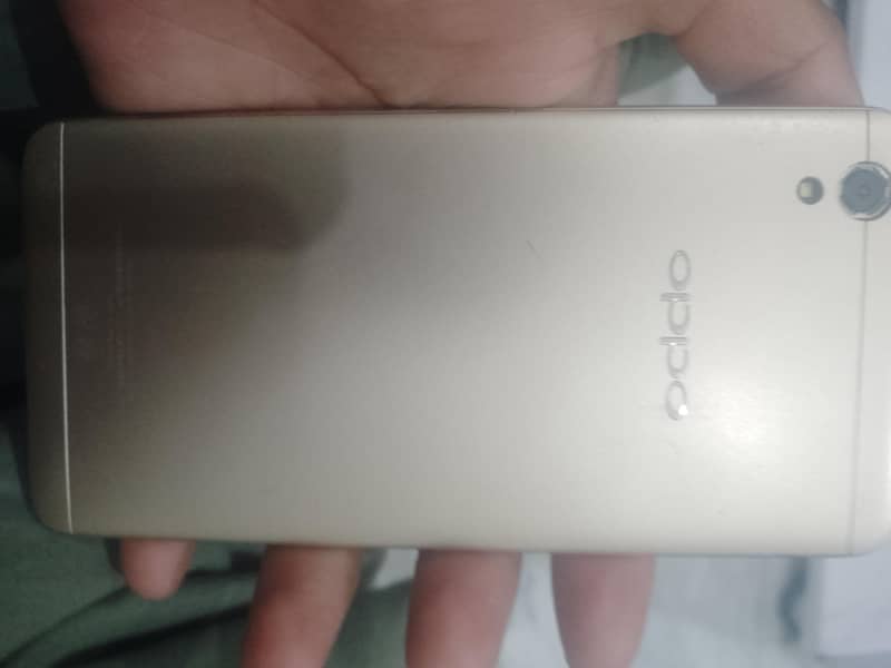 Oppo A37 1