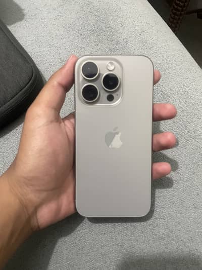 iPhone 15 pro non-pta LLA  256 GB