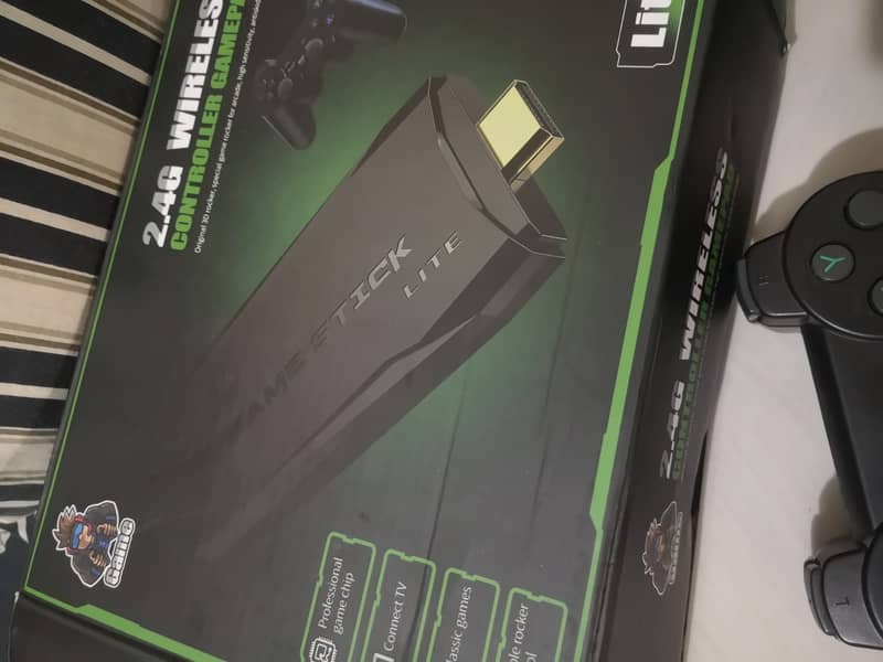 2.4G wireless game controller 0
