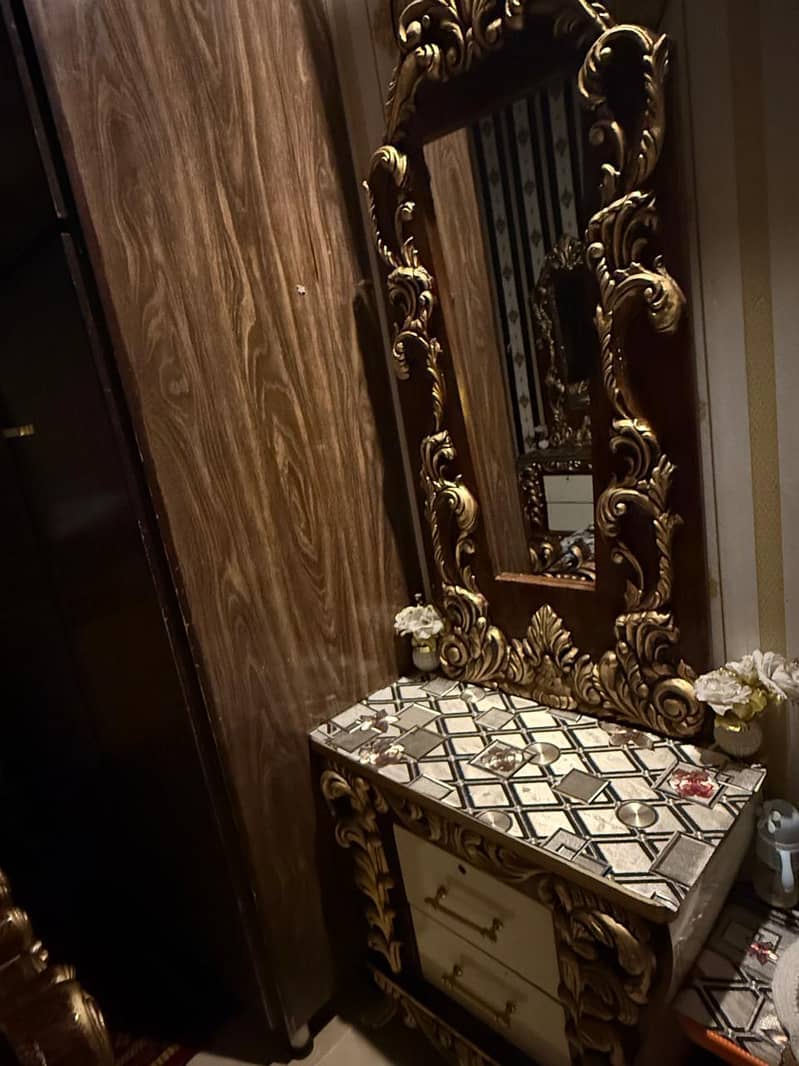 Bed dressing table and side table's 3
