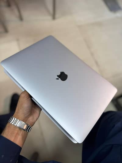 MACBOOK PRO 2019  urgent sale