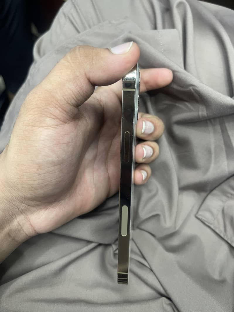 Iphone 12 pro 1