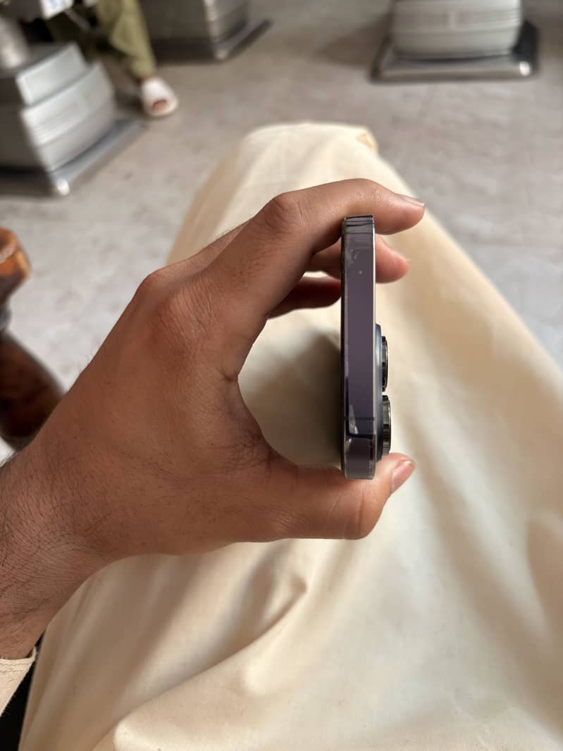 iPhone 14 pro 5