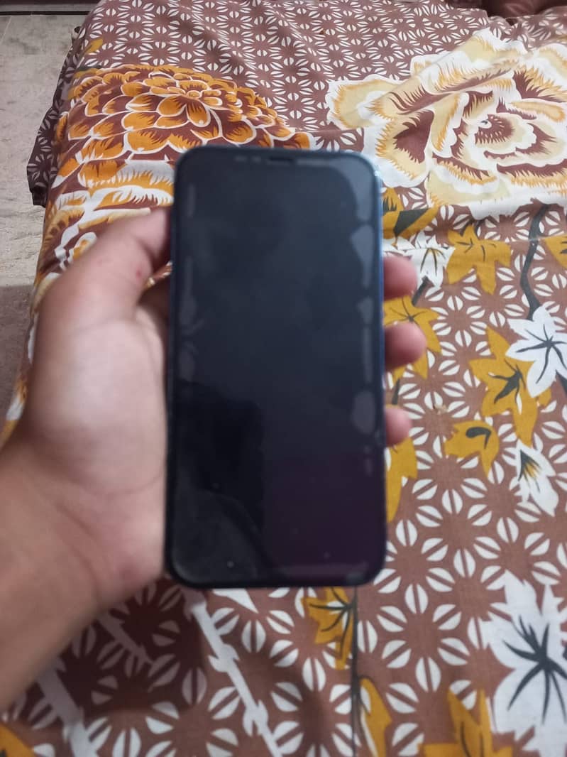 Apple iPhone 12 3