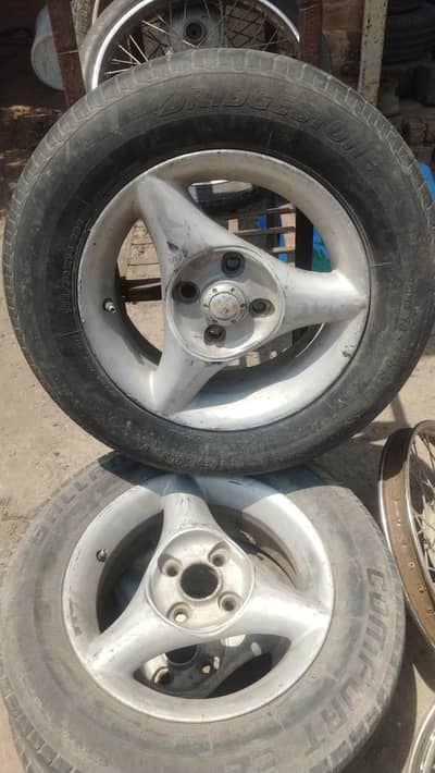 14 size car alloy rims for sale in excellent condition