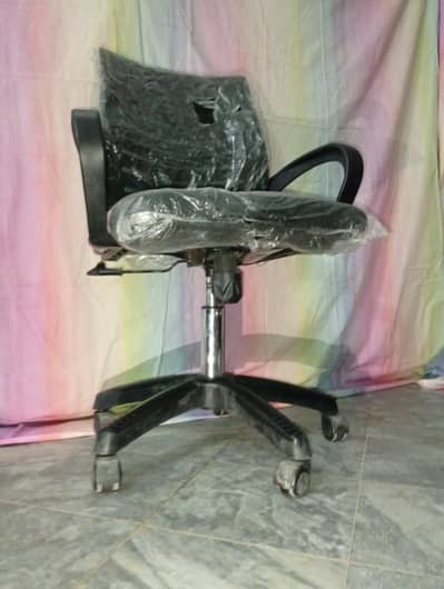 2 office chairs