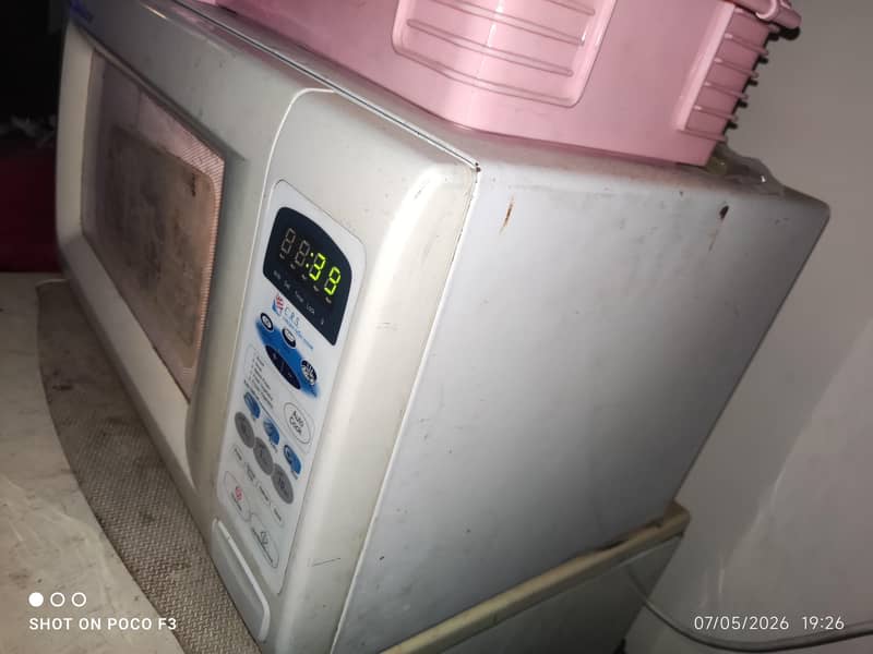 Dawlance Microwave 20L 4