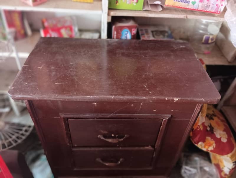 SIDE TABLE 0