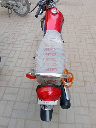 united 2021 03700582703