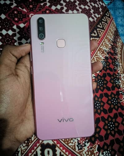 vivo y17 10/10 condition urgent sale