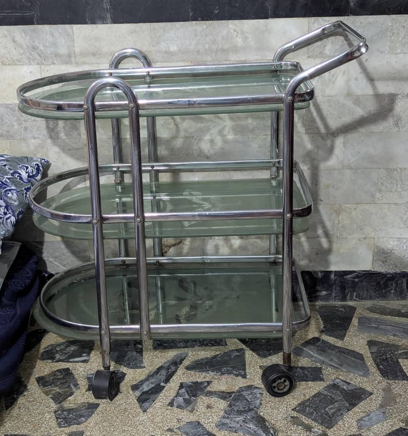 GLAAS TEA TROLLEY 1