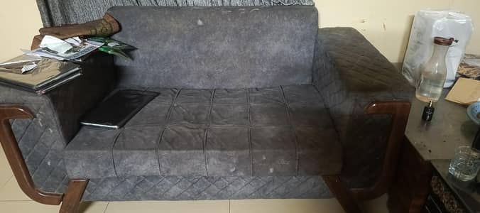 sofa set 7 months used need cleaning only