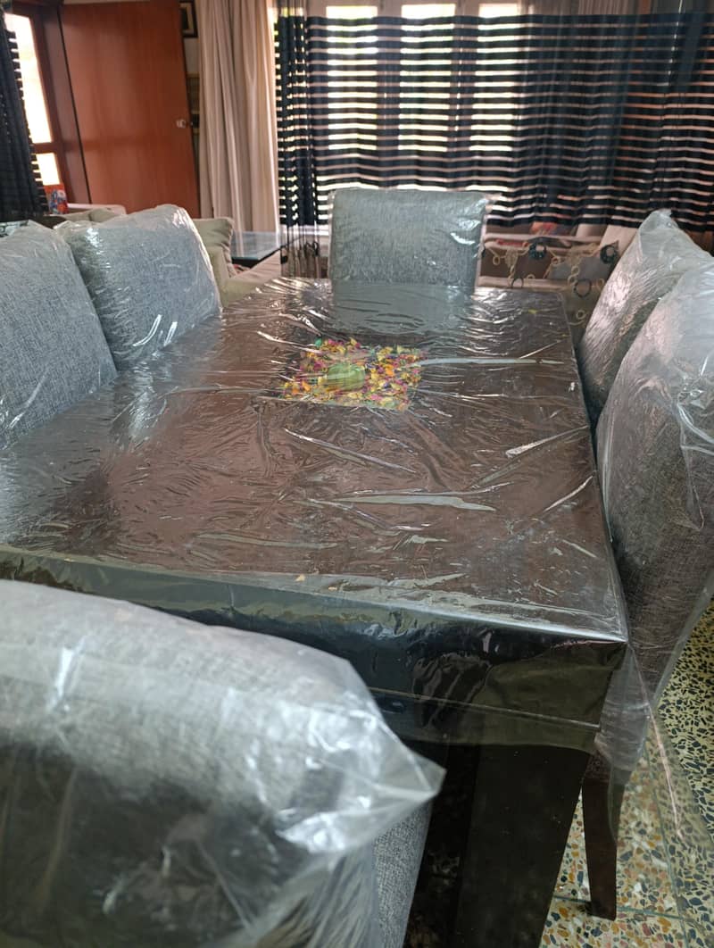 6 seater dining table 1
